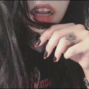 Meet your Posher, Angelina